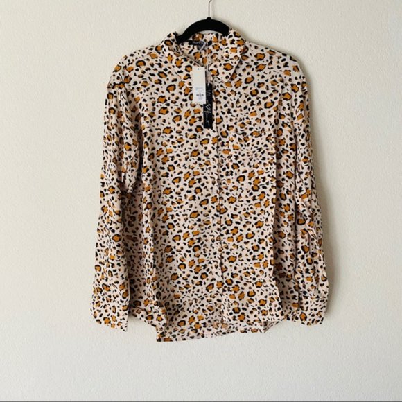 Francesca's | NWT Aubrella Leopard Buttondown - Picture 5 of 8